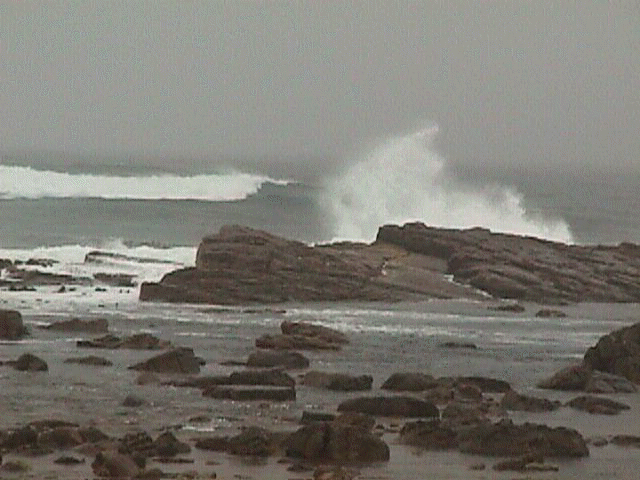 seascape5.jpg (40305 bytes)